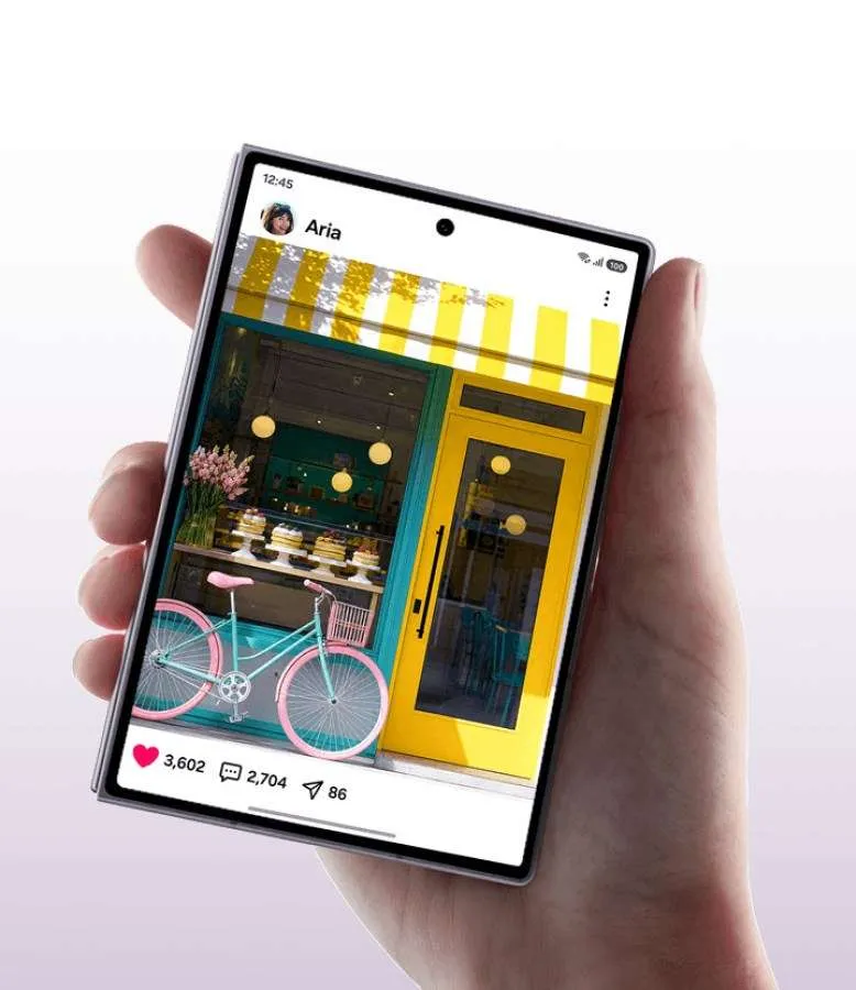J-Hope из BTS показал Samsung Galaxy Z Fold8 в Instagram 3