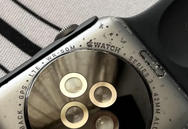 Как защитить алюминиевый корпус Apple Watch от повреждений