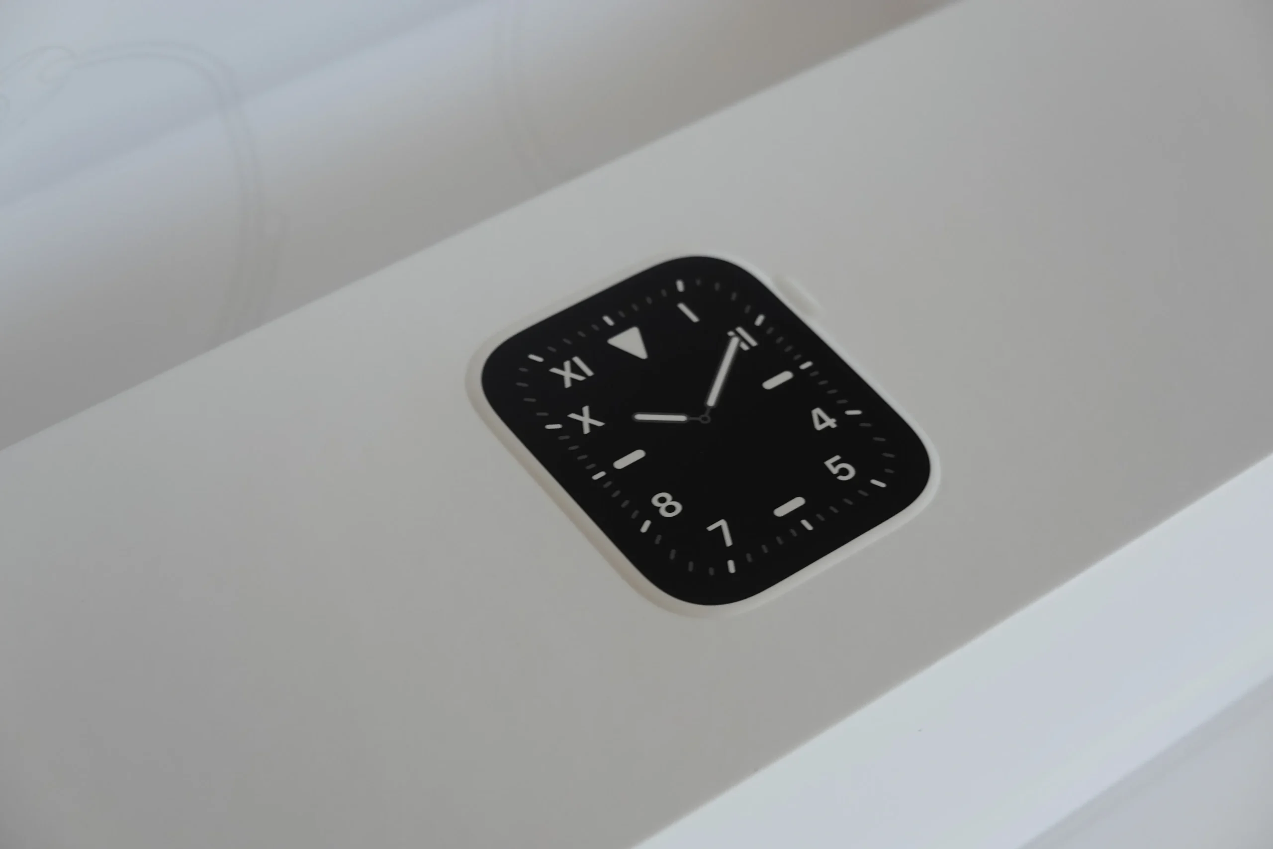 Гид по Apple Watch Series 5: белая керамика в деталях 4
